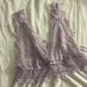 La vie en rose, mauve chemise.